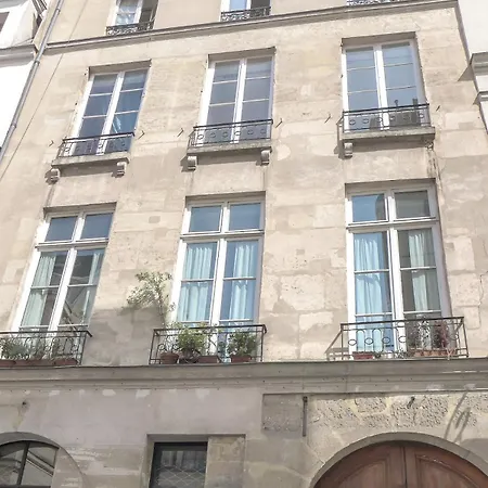 Saint Paul, Rue Pavee, Duplex - Id 1049 Apartment