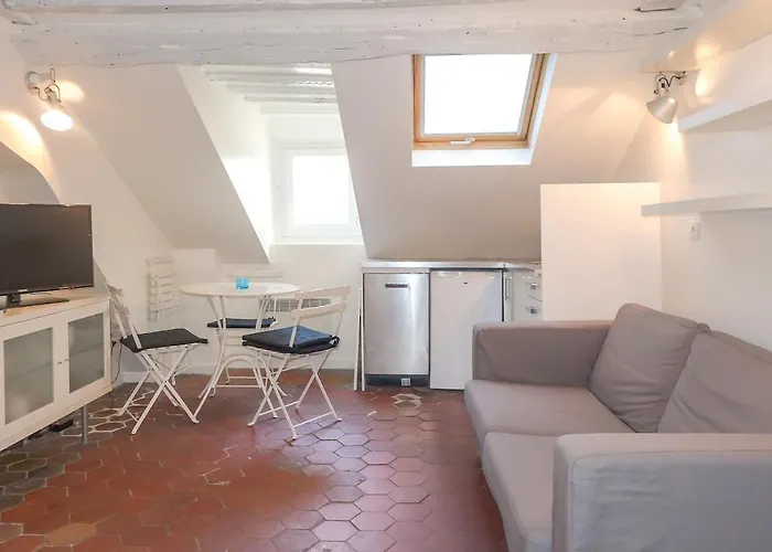Saint Paul, Rue Pavee, Duplex - Id 1049 Apartment *